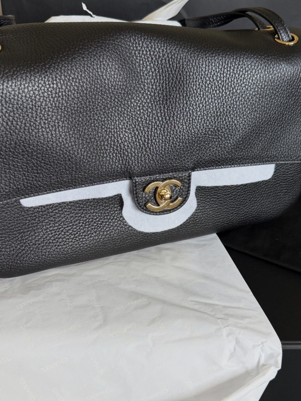 Chanel maxi flap souplissimo